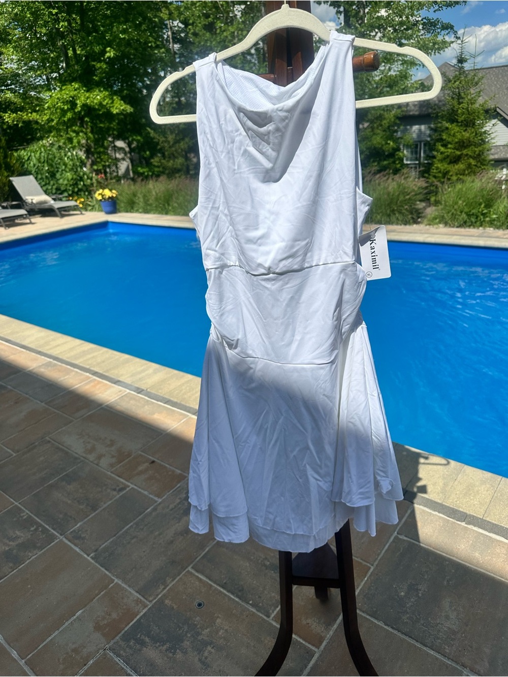White Sleeveless Mini Dress - Brand: Akris?